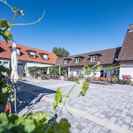 ホテル Weingut Kernwein Seinsheim エクステリア 写真