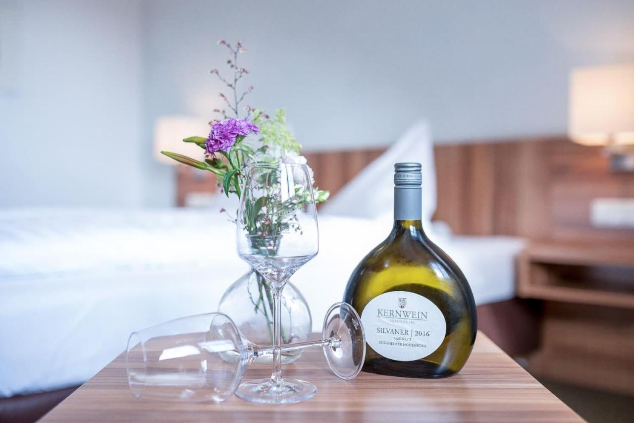 ホテル Weingut Kernwein Seinsheim エクステリア 写真